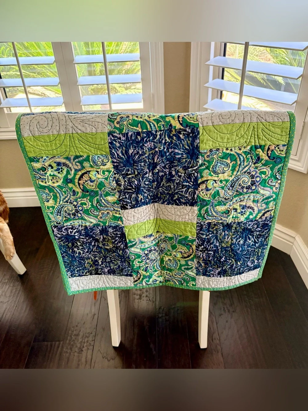 🟢 BEAUTIFUL GREEN AND BLUE HANDMADE QUILTED LAP QUILT 🟢